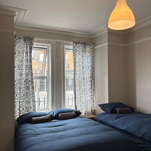 Superb Triple Room Near Croke Park - 4